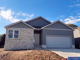 4369 Lookingglass Drive, Bellevue, NE 68123