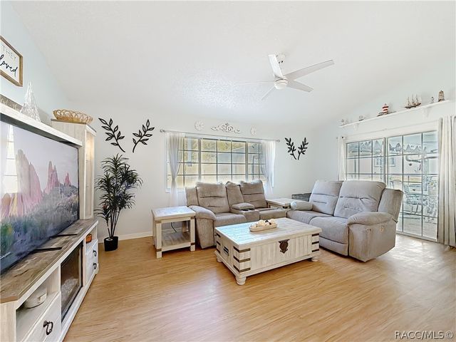 421 W Blueflax Court, Beverly Hills, FL 34465