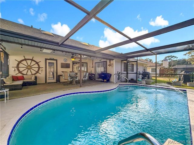 421 W Blueflax Court, Beverly Hills, FL 34465