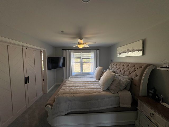 109 Woodview Way, Manchester, NH 03102