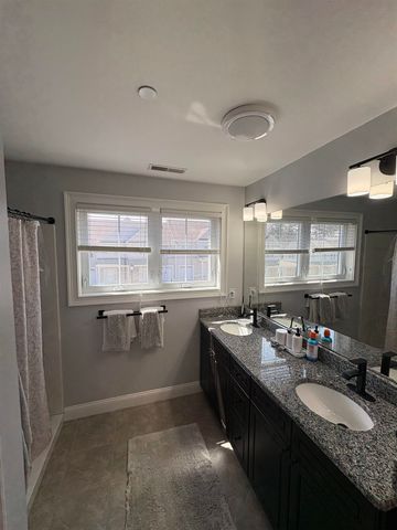 109 Woodview Way, Manchester, NH 03102