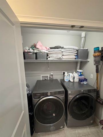 109 Woodview Way, Manchester, NH 03102