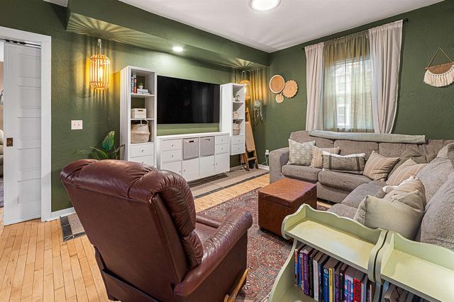 194 N PARK AVENUE, Fond Du Lac, WI 54935