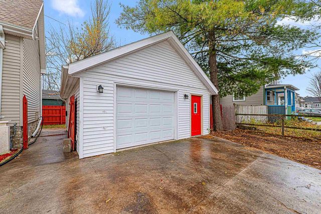 194 N PARK AVENUE, Fond Du Lac, WI 54935