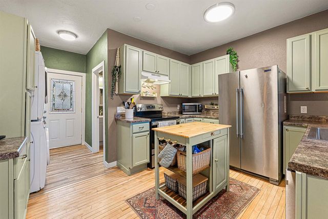 194 N PARK AVENUE, Fond Du Lac, WI 54935