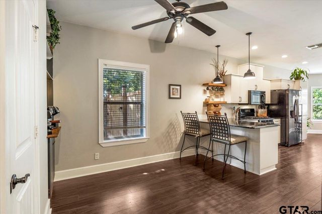 19577 Dove Ridge Ln., Lindale, TX 75771