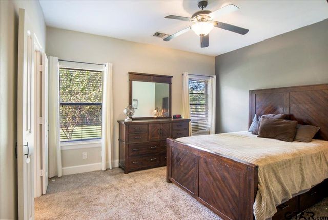 19577 Dove Ridge Ln., Lindale, TX 75771