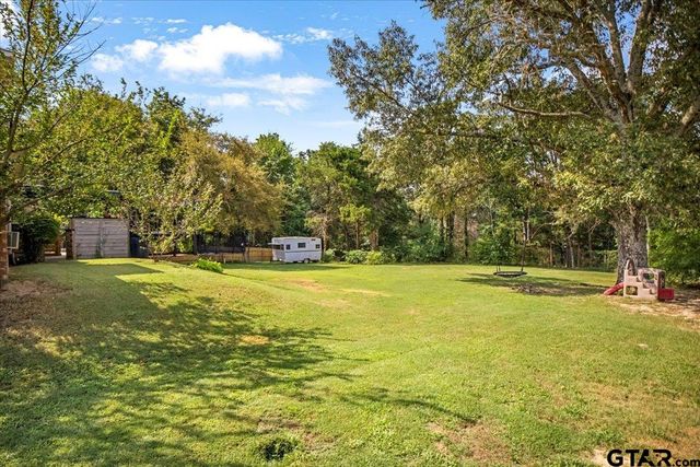 19577 Dove Ridge Ln., Lindale, TX 75771