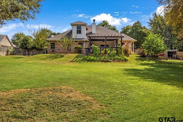 19577 Dove Ridge Ln., Lindale, TX 75771