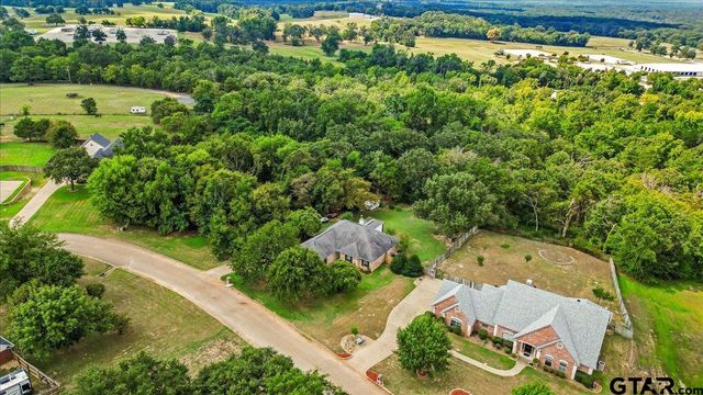 19577 Dove Ridge Ln., Lindale, TX 75771