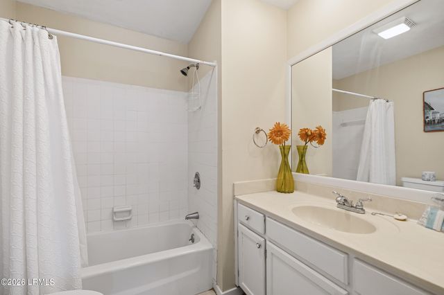 36 Deallyon Ave Apt 107, Hilton Head Island, SC 29928