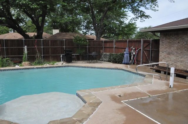 304 Bennett Circle, Desoto, TX 75115