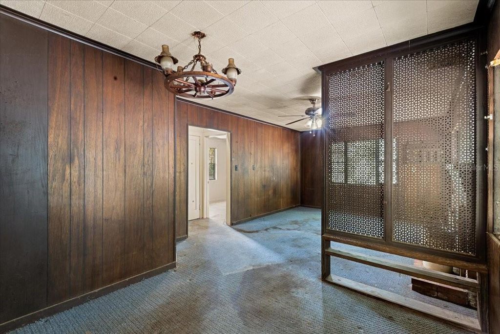 Image 21 of property listing at 6950 SE HIGHWAY 41, Morriston, FL 32668