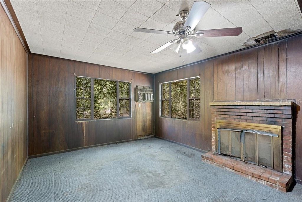 Image 22 of property listing at 6950 SE HIGHWAY 41, Morriston, FL 32668