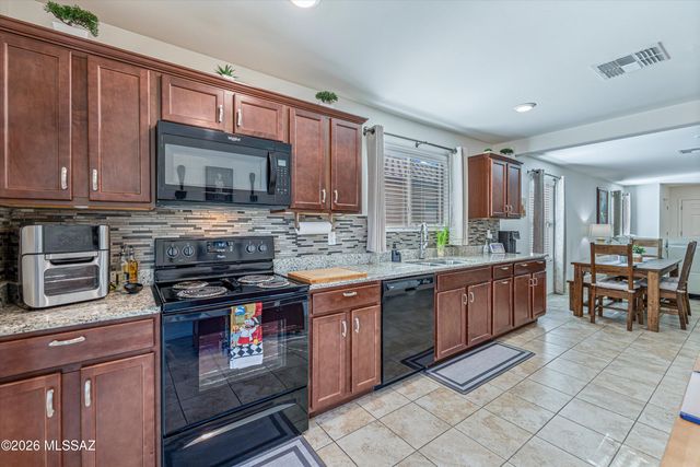 8570 W Pelican Place, Tucson, AZ 85757