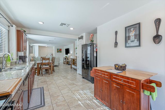 8570 W Pelican Place, Tucson, AZ 85757