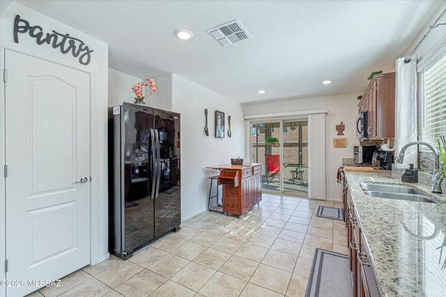 8570 W Pelican Place, Tucson, AZ 85757