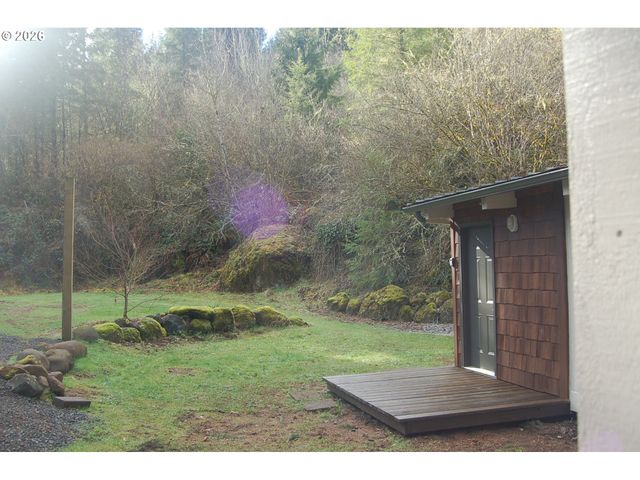 20446 ABIQUA Rd, Scotts Mills, OR 97375