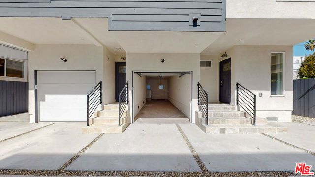953 N Mariposa Avenue 2, Los Angeles, CA 90029