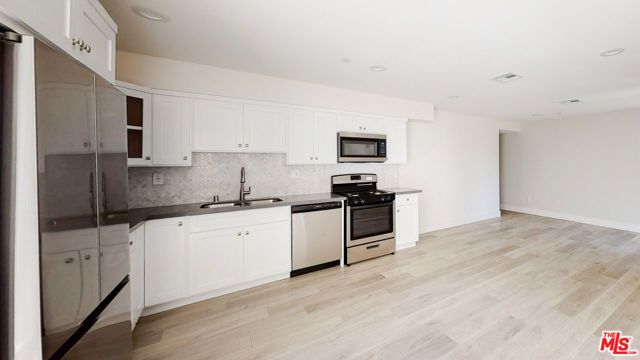953 N Mariposa Avenue 2, Los Angeles, CA 90029
