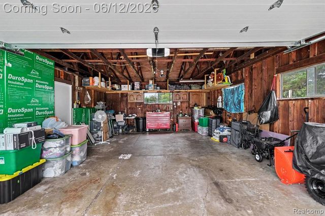3474 Bilsky Street, Burton, MI 48519