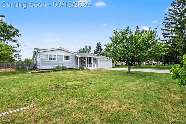 3474 Bilsky Street, Burton, MI 48519