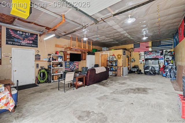 3474 Bilsky Street, Burton, MI 48519