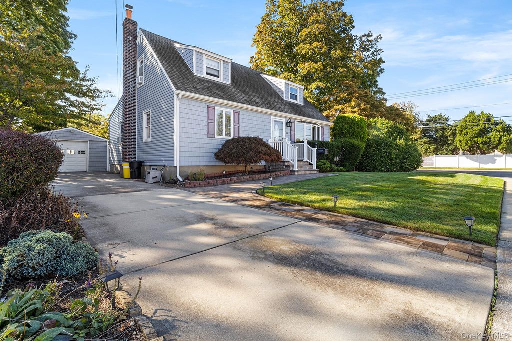 2 Gateway, Farmingdale, NY 11735 — photo 2