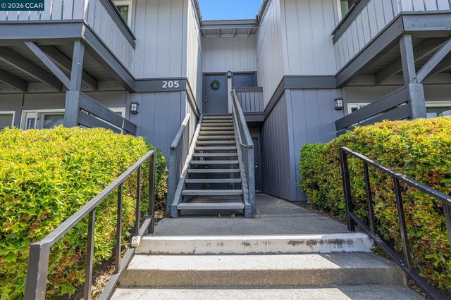 205 Masters Ct 3, Walnut Creek, CA 94598