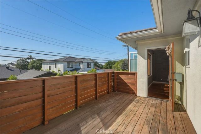 6750 Andover Lane, Los Angeles, CA 90045