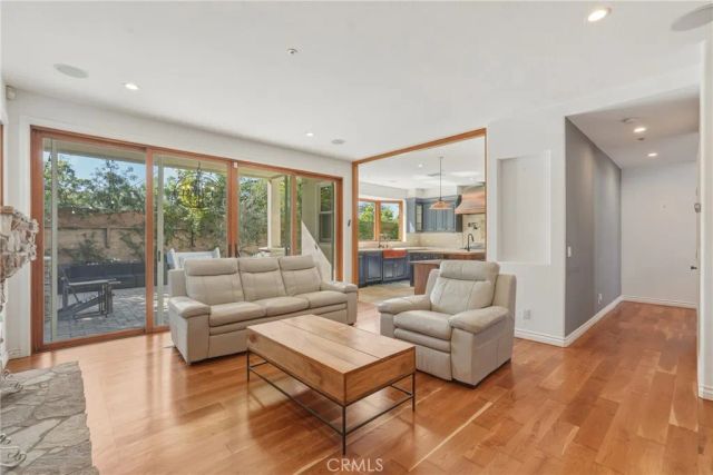 6750 Andover Lane, Los Angeles, CA 90045