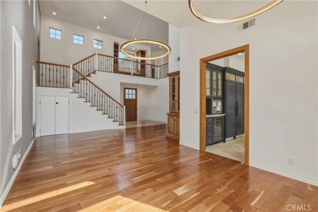 6750 Andover Lane, Los Angeles, CA 90045