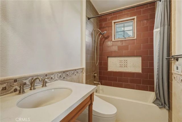 6750 Andover Lane, Los Angeles, CA 90045