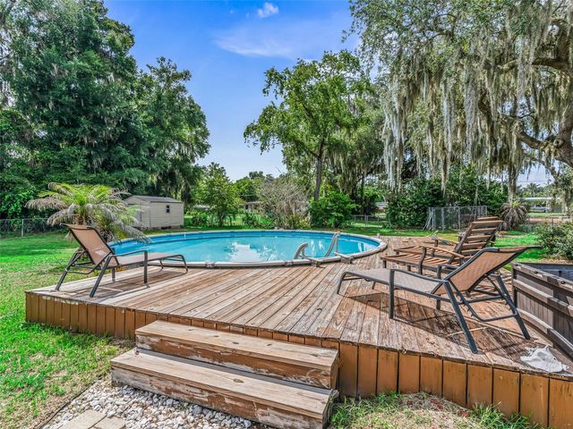 1195 CR 441, Lake Panasoffkee, FL 33538