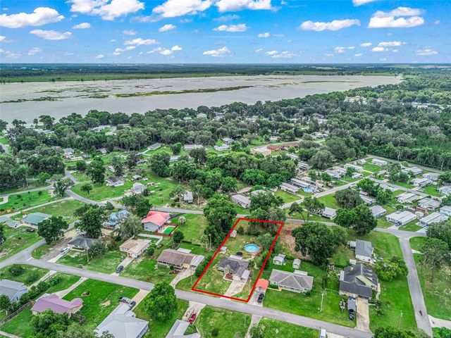 1195 CR 441, Lake Panasoffkee, FL 33538