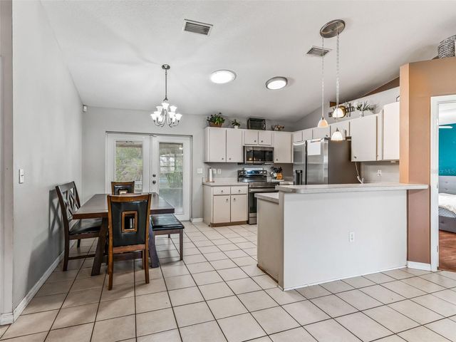 1195 CR 441, Lake Panasoffkee, FL 33538