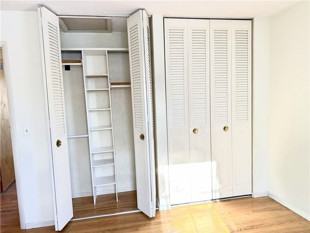 1449 Park View Dr, Mccandless, PA 15101