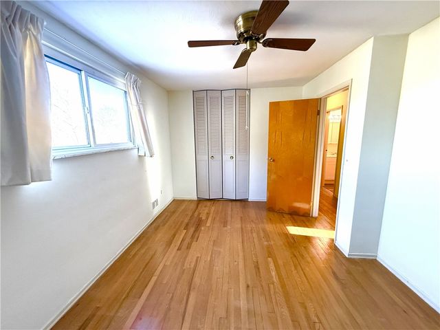 1449 Park View Dr, Mccandless, PA 15101