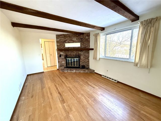 1449 Park View Dr, Mccandless, PA 15101