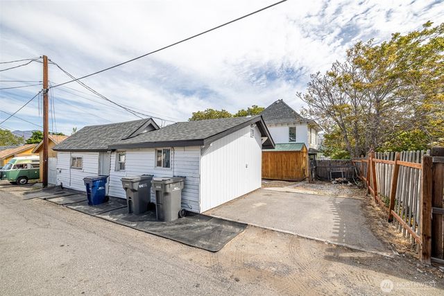 226 Pennsylvania Avenue, Wenatchee, WA 98801