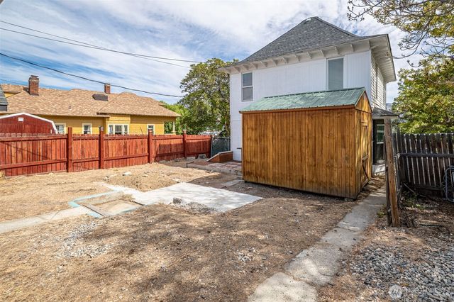 226 Pennsylvania Avenue, Wenatchee, WA 98801