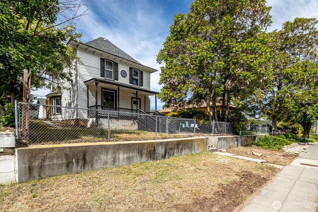 226 Pennsylvania Avenue, Wenatchee, WA 98801