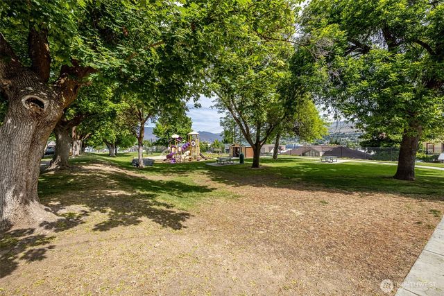 226 Pennsylvania Avenue, Wenatchee, WA 98801