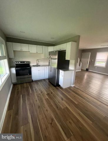 42 INDIAN RED RD, Levittown, PA 19057