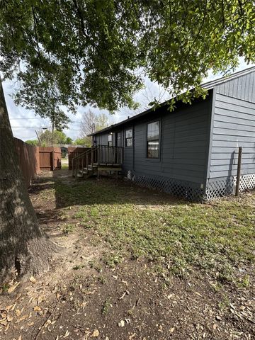 301 W Austin Avenue, Pasadena, TX 77502