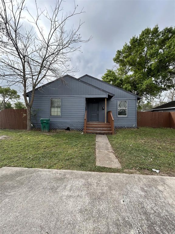 301 W Austin Avenue, Pasadena, TX 77502