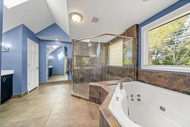 32210 W 91 Street, De Soto, KS 66018