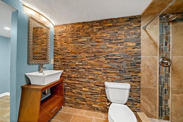 32210 W 91 Street, De Soto, KS 66018