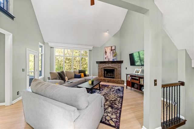 32210 W 91 Street, De Soto, KS 66018