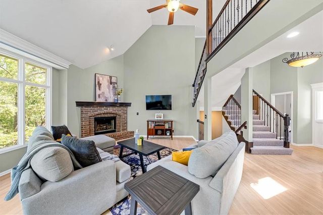 32210 W 91 Street, De Soto, KS 66018